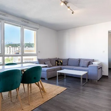 Sud De Grenoble: T2 Lumineux - Wifi Fibre - Balcon Apartment